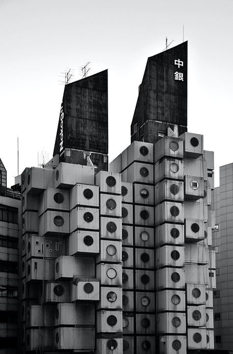 Tokyo Architecture, Kisho Kurokawa, Nakagin Capsule Tower, Folding Architecture, Ginza Tokyo, Brutalism Architecture, Capsule Hotel, Architecture History, Brutalist Architecture