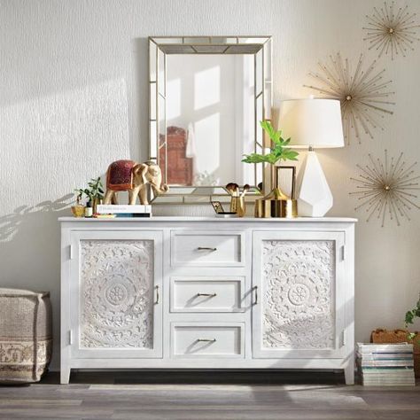 White Wash Dresser, Dresser Ideas, Moroccan Bedroom, Paintable Wallpaper, Wooden Dresser, White Dresser, Small Apartment Decorating, Exclusive Home, Bedroom Furniture Dresser