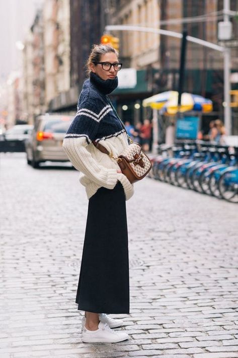 The Sneakers We Have And Love + 6 Cool Ways To Style Them - Emily Henderson Jenna Lyons Style, Jenna Lyons, Fashion Weeks, Style Crush, 가을 패션, Inspiration Mode, Fashion Mode, Looks Style, Style Chic