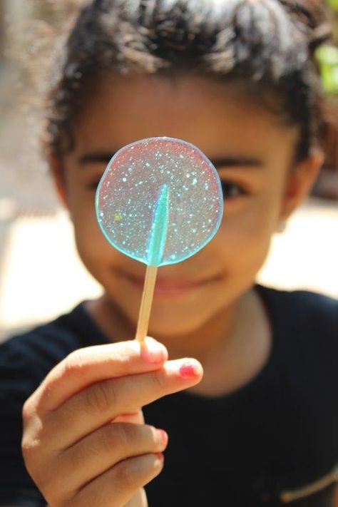 Mint Lollipops Recipe - How to Make Lollipop at Home - Yummy Tummy Homemade Suckers, Jolly Rancher Suckers, Candy Baskets, Easter Cupcake Toppers, Peppermint Treats, Jolly Ranchers, Leftover Halloween Candy, Christmas Donuts, Key Lime Cheesecake