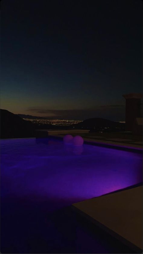 Creative Products, Night Scenery, Night Vibes, Future Lifestyle, Dream Lifestyle, Night Aesthetic, City Aesthetic, Art Website, Purple Aesthetic