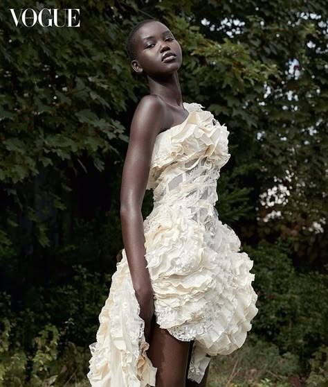 Adut Akech, Alexander Mcqueen Dresses, Magazine Vogue, Black Femininity, Model Inspo, Model Aesthetic, Vogue Australia, Black Women Fashion, Vogue Magazine