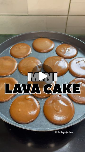 Mini Lava Cake Recipe, Bourbon Cake Recipe, Bourbon Cake, Lava Cake Recipes, Dairy Milk Chocolate, Chocolate Lava, Lava Cake, Lava Cakes, Dairy Milk