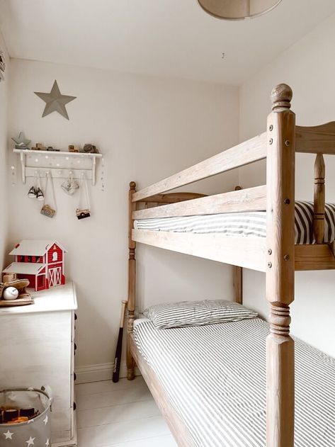 Kid Bunk Bed Ideas, Room With Bunk Beds, Bunk Bed Ideas, Babies Room, Bunk House, Bed Ideas, My Boys, Inspiration For Kids, Bunk Bed