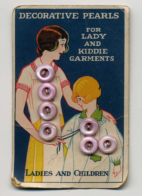 Vintage Buttons On Their Original Card - Mother And Daughter. Vintage Button Necklace, Mother’s Day Gifts Made With Buttons, Vintage Brooches With Buttons As Gift, Vintage Gold Brooches With Decorative Buttons, Vintage Sewing Notions, Dollhouse Printables, Antique Buttons For Sale, Button Cards, Antique Buttons