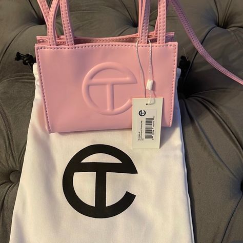 Authentic New Telfar Bag, Telfar Bags, Marc Jacobs Snapshot Bag, Telfar Bag, My Style Bags, Trendy Purses, Girly Bags, Fancy Bags, Luxury Purses, Girly Accessories