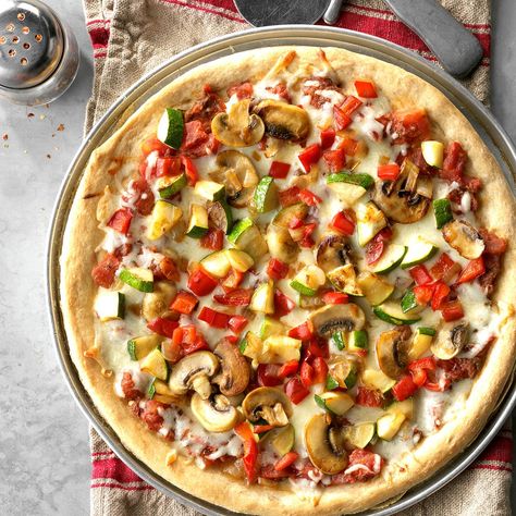 Pizza Vegetarian, Vegetarian Pizza Recipe, Veggie Pizza Recipe, Bruschetta Recipe, Meatless Dinner, Veggie Pizza, Vegetarian Pizza, Low Sodium Recipes, Potluck Recipes