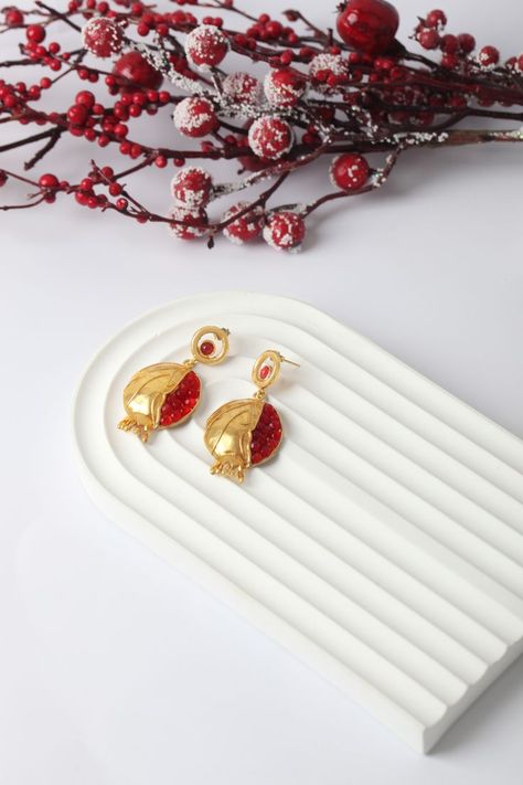 Pomegranate Design Earrings, Pomegranete Jewelry, Handmade Design Jewelry, Turkish Handmade Jewelry, Turkish Jewelry, Hook Earring Gold Earring Design For Women, Earring Designs Gold, Gold Earring Stack, Turkish Gold Jewelry, Turkish Earrings, Latest Earrings Design, Pomegranate Design, Earrings Aesthetic, Turkish Design