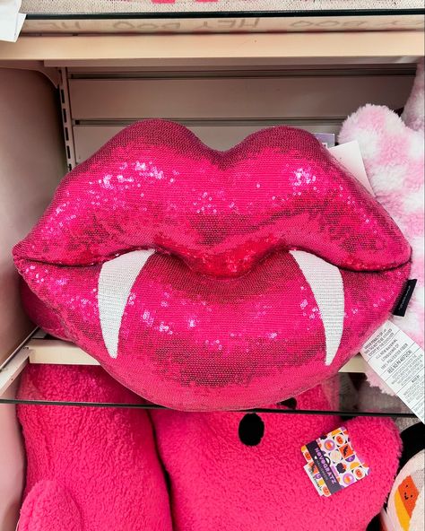 the cutest throw pillows at HomeGoods 👻🫦💀 #halloweenpillows #homegoodsfinds #dailyfinds #instafb #instafinds #shopwithme #homegoods #homegoodsobsessed #instadaily #thursday #vibes #lips #spookyszn #spookyseason #shopwithme Lip Decor, Crochet Lips Pillow Free Pattern, Lip Pillow, Poison Apple Pillow, Pink Lips Pillow, Lips Pillow, Halloween Store, Twin Mom, Halloween Pillows