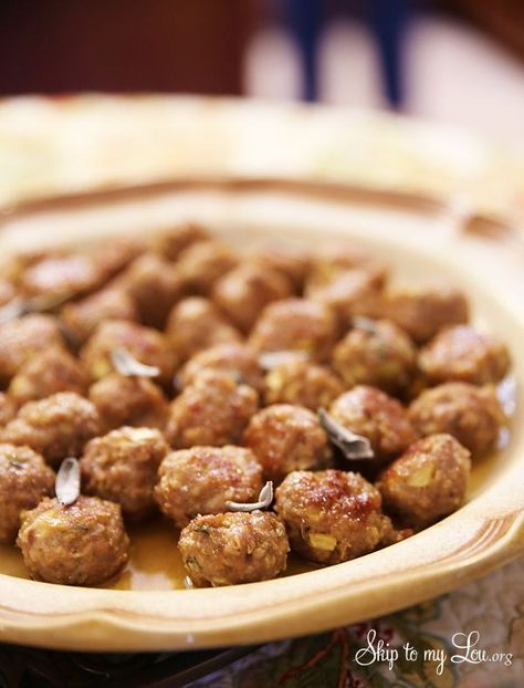 Meatballs Ground Turkey, Breakfast Meatballs, Sausage Meatballs, New Year's Eve Appetizers, Apple Glaze, Breakfast Sausage, Farm Food, Meatballs Recipe, Delicious Breakfast Recipes