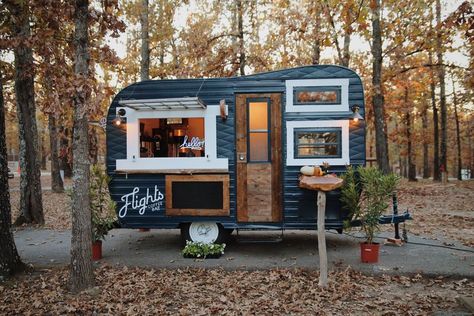 Foodtrucks Ideas, Coffee Food Truck, Mobile Coffee Shop, Coffee Trailer, Coffee Van, Caravan Makeover, Food Truck Business, Coffee Truck, Coffee Stands