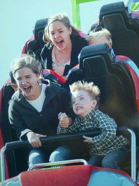 Funny Roller Coaster Pictures Roller Coaster Pictures, Rollercoaster Funny, Yoga Humor, Funny Facial Expressions, Yoga Quotes Funny, Best Pictures Ever, Amusement Park Rides, 10 Funniest, Vacation Photos