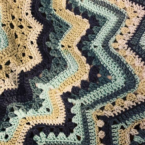 Starburst Blanket Crochet, Betty Mcknit 6 Day Star Blanket, Six Day Star Blanket Free Pattern, 6 Day Star Blanket Crochet Tutorial, 6 Day Star Blanket Crochet Pattern Free, 6 Day Crochet Blanket, Six Day Star Blanket, Beginner Afghan Crochet Patterns, 6 Day Blanket