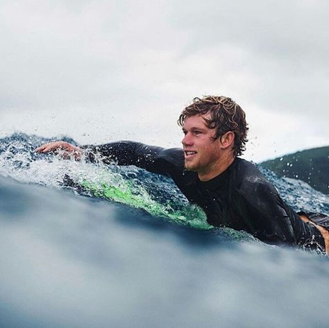 John Florence, Gabriel Medina, John John Florence, Green Board, Female Surfers, Surfing Pictures, Surf Photography, California Surf, People Watching