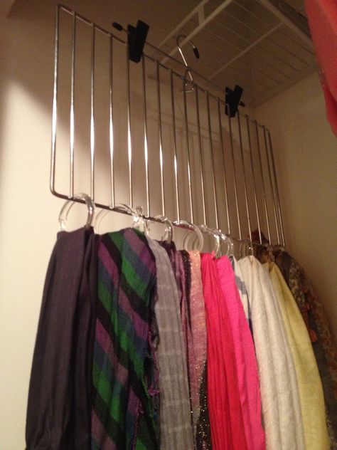 DIY scarf holder! Used a pants hanger, a grill rack, and shower rings Diy Scarf Holder, Diy Scarf Hanger, Pants Hanger, Scarf Storage, Diy Grill, Closet Hacks, Scarf Holder, Shower Rings, Rings Diy