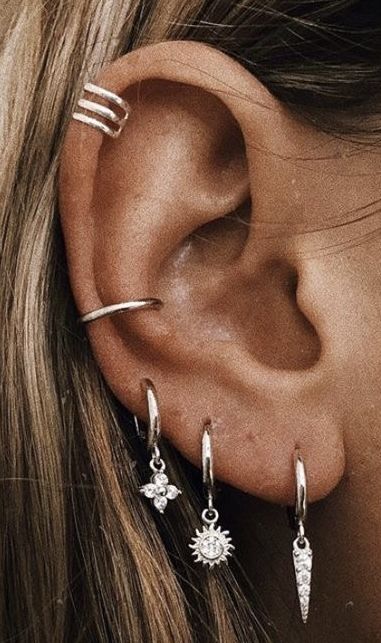 Picerings Ideas Ear, Earring Inspo Ears Silver, 3 Earings Piercings Ideas Silver, Earring Ideas For 4 Holes, Silver Ear Piercing Stack, Ear Piercing Types, Silver Ear Stack Aesthetic, Silver Jewelry Aesthetic Earrings, Silver Earing Stacks