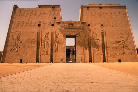 Egyptian Temple Architecture, Edfu Egypt, Temple Of Edfu, Mini Temple, Desert Ruins, Temple Of Horus, Edfu Temple, Egypt Temple, Ancient Egypt Architecture