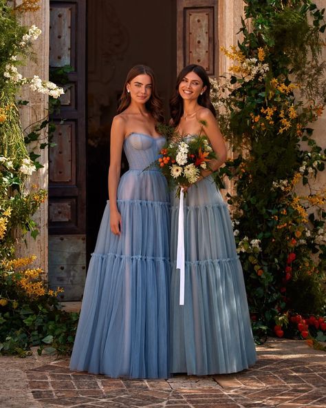 Bridesmaids dress code tip: coordinated dresses in different colors for bridesmaids = a guaranteed album and Instagram feed free of bad photos 😂👯‍♀️ Find your perfect mix & match dress styles for your besties at amalthrea.com #amalthrea #amalthreadress #maxidressstyle #occasiondress 2024 Colors, Mix Match Bridesmaids, Bad Photos, Bridesmaids Dress, Prom Dresses Blue, Style Maxi Dress, Blue Christmas, Dress Code, Dress Codes