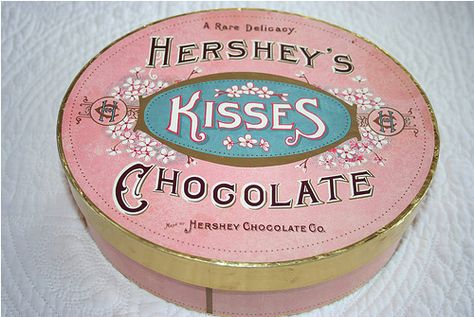 Hershey Kisses Chocolate, Hershey's Kisses, Old Tins, Lata Vintage, I Believe In Pink, Kisses Chocolate, Vintage Packaging, Hershey Chocolate, Pink Stuff