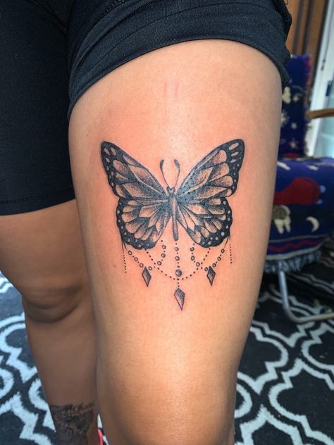 Cute Tattoos Thigh, Front Thigh Tattoo Women, Purple Tattoo Ideas, Inner Thigh Tattoos Women, Pretty Foot Tattoos For Women, Women Thigh Tattoo, Behind Leg Tattoo Thighs, Thigh Tattoo Women, Inner Thigh Tattoo