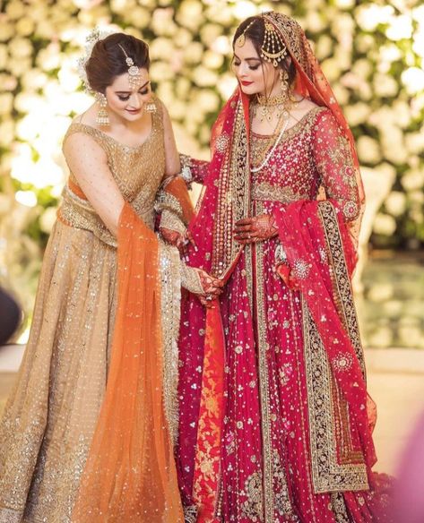 Aiman and Minal giving us some major sister goals✨❤️ Sisters Bond, Shaadi Outfits, Sister Goals, Asian Wedding Dress Pakistani, Minal Khan, Tall Girl Fashion, Bride Photos Poses, Red Bridal Dress, Wedding Lehenga Designs