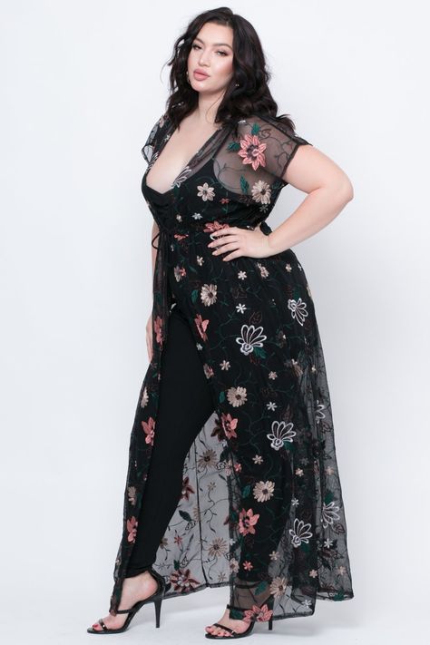 Knit Kimono, Plus Size Clothing Stores, Affordable Plus Size Clothing, Plus Size Gowns, Floral Lace Dress, Plus Size Clothing For Women, Floral Kimono, Curvy Girl Outfits, Curvy Outfits