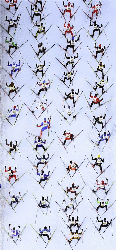 birds eye view: cross country ski race Xc Skiing, Xc Ski, Sport Pictures, Cross Country Skier, Nordic Skiing, Ski Vintage, Ski Posters, Ski Outfit, Ski Season