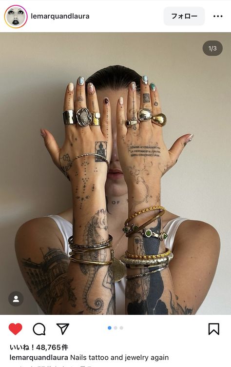 Tattoos Outfit, Maximalist Jewelry, Jewelry Tattoos, Hand Tats, Tattoed Women, Poke Tattoo, Dainty Tattoos, Subtle Tattoos, Hand Tattoo