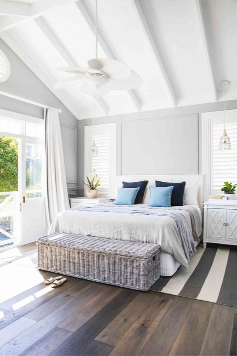 Raked Ceiling Bedroom, Coastal Hamptons Style Bedroom, Hamptons Style Decor Bedroom, Hamptons Bedroom Master Suite, Coastal Hamptons Bedroom, Hampton Style Bedroom, Hampton Bedroom Ideas, Coastal Chic Bedroom, Hamptons Style Bedrooms