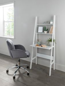 Desks For Small Spaces Bedrooms, Tiny Desk Ideas, Small Room Desk Ideas, Ladder Shelf Desk, White Wooden Desk, Ikea Desk Hack, Decorative Shelves, Ladder Desk, Ladder Design