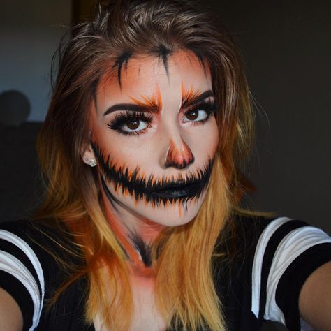 19 Incredible Jack O'Lantern Makeup Looks to Feed Your Pumpkin Obsession Jackolantern Makeup, Jack O Lantern Makeup, Pumpkin Makeup, Halloween Pumpkin Costume, Dragon Makeup, Scarecrow Makeup, Make Up Designs, Creepy Costumes, Halloween Makeup Diy