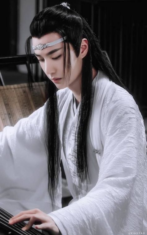 Lan wangji 😚😚😍😍😍 love u Untamed Quotes, Hair Color Shampoo, Chinese Man, Ancient Beauty, Film Serie, Long Hair Styles Men, Wang Yibo, Asian Actors, Actors & Actresses