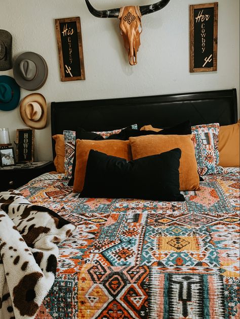 Western Home Western Spring Bedding Rods Western Palace Rods Bedding Home Decorating Ideas Living Room, Western Bedrooms, Modern Bathroom Design Ideas, Country Bedroom Decor, Western Bedroom Decor, Western Rooms, Quilted Bedding, Western Bedroom, Estilo Country