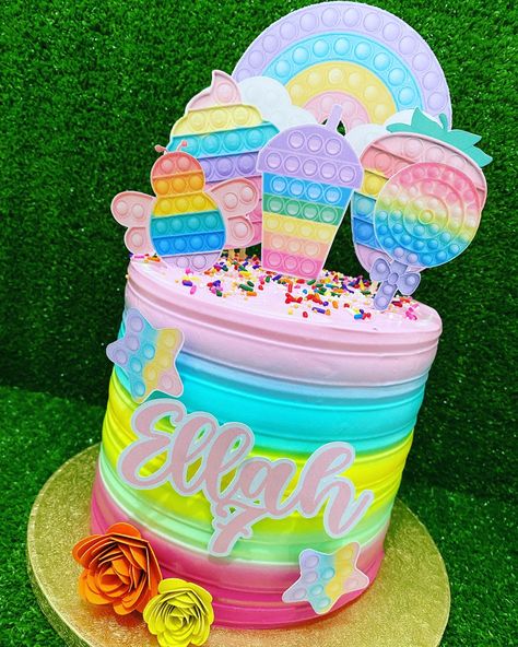 Pop It Birthday Cake, Popit Party, Pop It Cake, Girly Birthday Cakes, It Cake, Barbie Birthday Cake, 7th Birthday Party Ideas, Candy Birthday Cakes, Christmas Holiday Cake