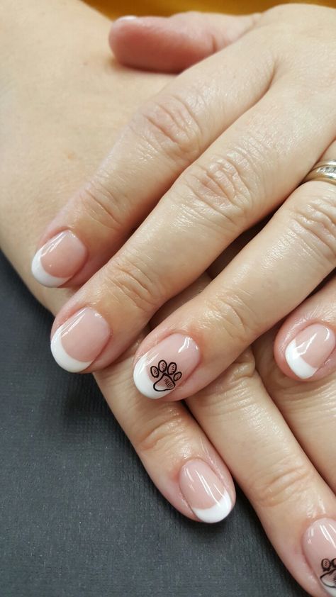 Nails Manicure And Pedicure, French Nails Manicure, Peach Nail Art, Paw Print Nails, Dog Nail Art, French Manicure Nail Designs, Animal Nail Designs, Paw Nails, Paw Print Art