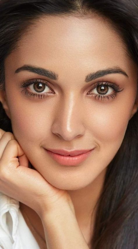 Hd Face, If Looks Could Kill, Actress Without Makeup, Beautiful Typography, Beauty Face Women, Kiara Advani, Celebrity Portraits, Sonam Kapoor, Bollywood Girls