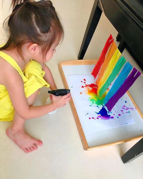 Fill your days with rainbows and happiness. 🌈A simple & colourful activity by @mummyiwanttoplay. * * * 🌈Rainbow spray drip art Really… | Instagram Color Activities For Toddlers, Preschool Color Activities, Rainbow Activities, Homeschool Preschool Activities, Art Activities For Toddlers, Drip Art, Kindergarden Activities, Toddler Art, Toddler Learning Activities