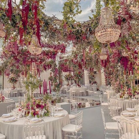 Floral wedding décor Garden Theme Wedding, Wedding Design Decoration, Wedding Decor Style, Wedding Decor Inspiration, Dream Wedding Ideas Dresses, Admit It, Garden Theme, Wedding Stage, Wedding Mood Board