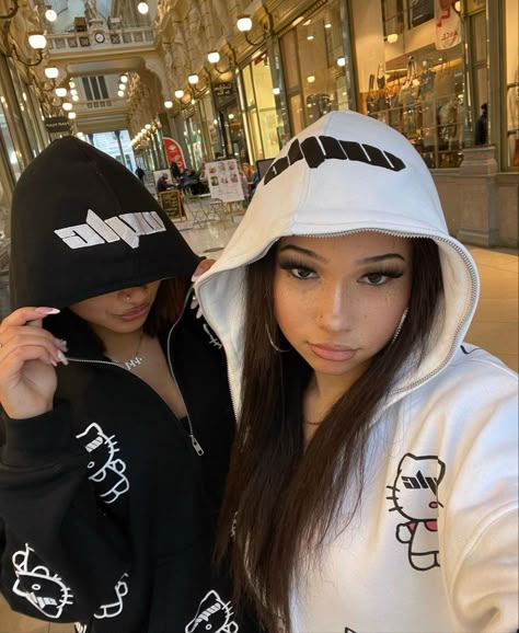 Hello Kitty Hoodie Hoddies Outfits, Dc Pfp, Girls Pfp, Hello Kitty Hoodie, Nyc Pics, Kawaii Sweatshirt, Bape Hoodie, Womens Printed Tops, Kitty Clothes