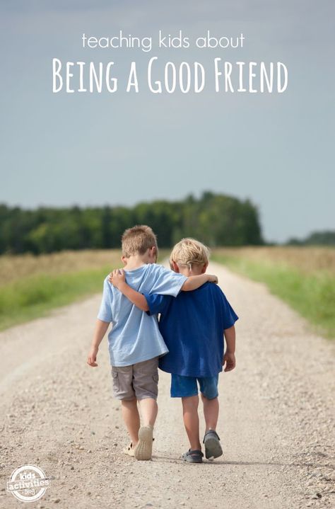 Making friends is an important life skill -- here are simple ways to help teach your child about being a good friend. Urdu Poems, Being A Good Friend, Tag Your Best Friend, Discipline Positive, A Good Friend, Friend Quotes, Family Parenting, Couple Images, Make New Friends