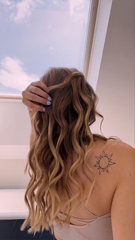 #tattoo #sunshine #tattooideas #hair #summer Sunshine Shoulder Tattoo, Hair Summer, Shoulder Tattoo, Tatting, Tattoo Ideas, Hawaii, Tattoos, Hair, Shoulder Tattoos