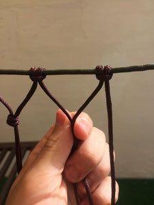 Diy Fishing Net, Paracord Wrap Handle, Campfire Fun, Net Making, Survival Project, Diy Fishing, Overhand Knot, Fishing Diy, Rope Knots