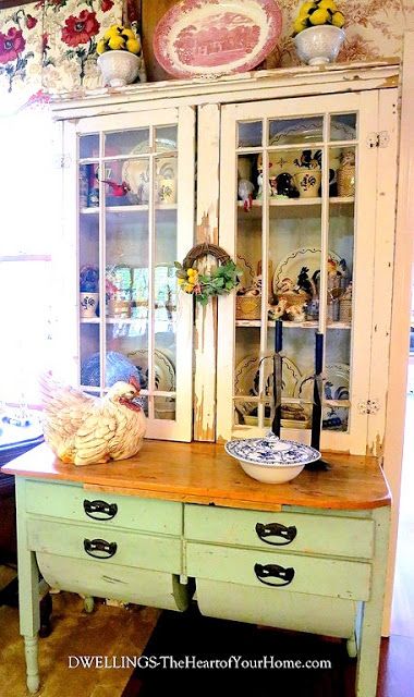 Common Ground: Be Inspired #143 A New "Farmhouse Porch" Antique Kitchen Cupboard, French Country Kitchens, French Country Design, Antique Kitchen, Kitchen Cupboard, French Cottage, French Country Cottage, Chic Kitchen, Shabby Chic Kitchen