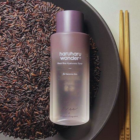 🌟 Hydrate and Soothe with Haruharu Wonder Black Rice Hyaluronic Toner for Sensitive Skin 🌟 The Haruharu Wonder Black Rice Hyaluronic Toner for Sensitive Skin is a 150ml powerhouse of hydration, perfect for delicate skin. Key Benefits: 💧 Hydration Boost: Infused with black rice extract and hyaluronic acid for deep moisture, leaving skin smoother and plumper. 🍃 Gentle Formula: Free of alcohol, fragrance, and essential oils, making it ideal for sensitive skin. ✨ Radiant Skin: Promotes hydratio... Toner For Sensitive Skin, Haruharu Wonder, Hydrating Toner, Black Rice, Skin Radiance, Gentle Cleanser, Fragrance Free, Acne Prone Skin, Clean Beauty