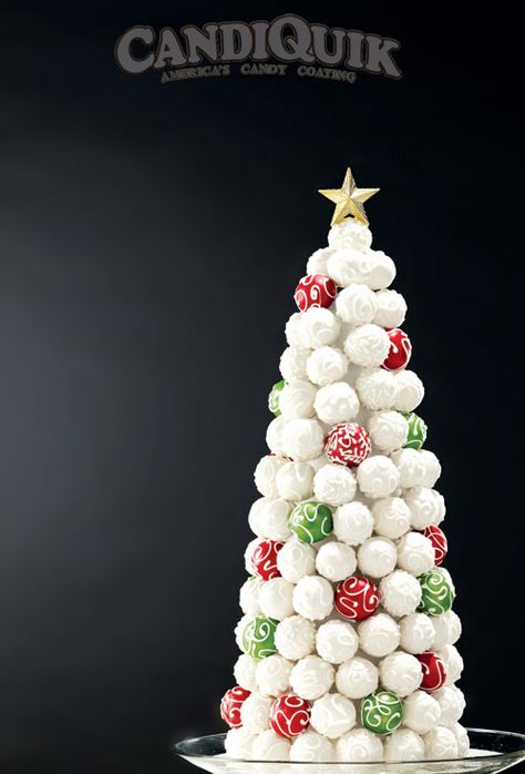 Lots of work, but a beautiful result. I think this can easily be done for any occassion. Cake Pops Weihnachten, Cake Pop Tutorial, Cake Ball, Christmas Cake Pops, Cake Bites, Elegant Christmas Trees, Tree Cakes, Xmas Food, Small Christmas Trees