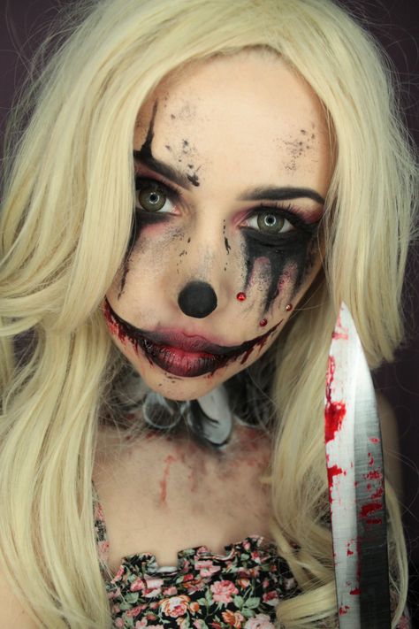 Scary Circus Makeup, Halloween Costumes Hot Scary, Blood Clown Makeup, Clown Makeup With Blood, Zombie Clown Makeup, Scary Doll Makeup Halloween, Horror Clown Makeup, Scary Doll Makeup, Facepainting Halloween