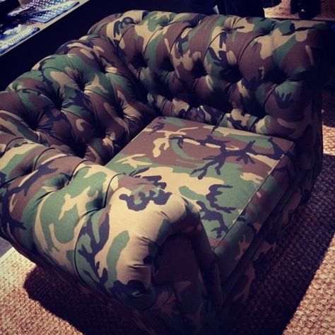 camo sofa Camo Furniture, Camo Home Decor, Adara Sanchez, Garage Man Cave Ideas, Man Cave Stuff, Large Decorative Pillows, Rug Tapestry, Camo Stuff, Garage Man Cave