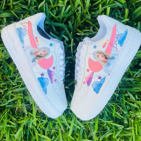 Nike Af1 Custom, Taylor Swift Shoes, Taylor Swift Art, Taylor Swift Merchandise, Af1 Custom, Taylor Swift Party, Taylor Swift Birthday, Taylor Swift Fan Club, Taylor Swift Tour Outfits