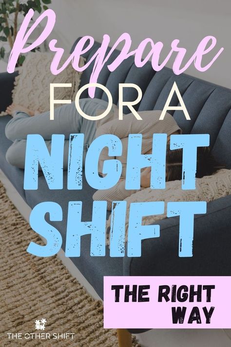 How night workers prepare for a shift differs greatly. Do you take a long nap in the afternoon before you start? Do you eat a meal before you get to the office, or wait until on shift? Should I exercise before the shift, or wait until its's over? There's so many questions that required answering when we first started nights, so hear how some longstanding night shifters do it here. | night shift help | night shift tips | night shift routine | #earlybirdgetstheworm #earlypreparation Night Shift Survival, Night Shift Eating Schedule, Night Shift Tips, Night Shift Routine, Nursing Mom Fashion, Nurse Blog, Nurse Essentials, Night Worker, Nurse Practitioner Student