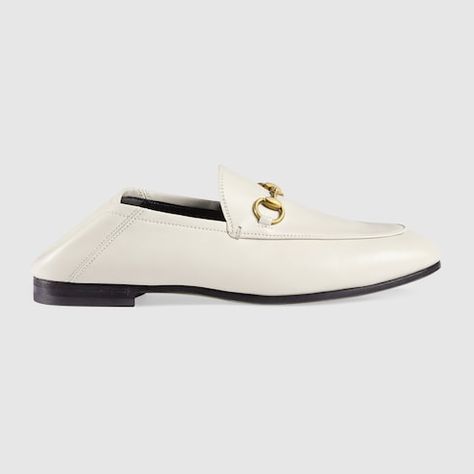 Gucci Leather Horsebit loafer Gucci Brixton, Gucci Horsebit Loafers, Gucci Shop, Flat Loafers, Italy Print, Fashion Sites, Gucci Leather, Loafers For Women, Moccasins